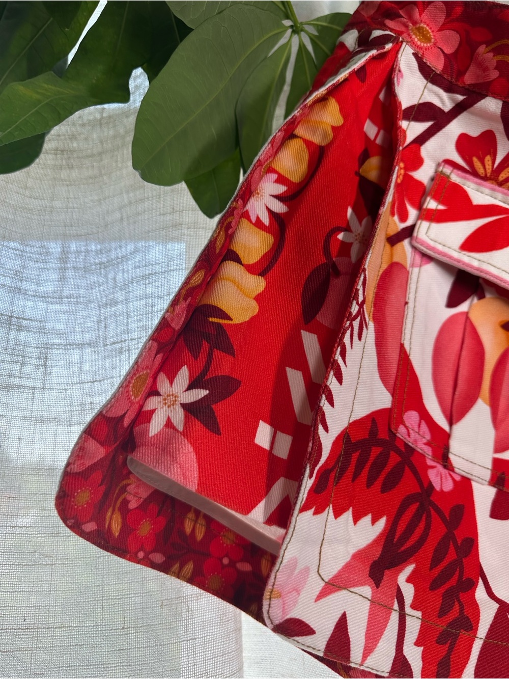 FARM Rio White Denim Shorts with Red Floral Print NWOT! - Picture 15 of 16